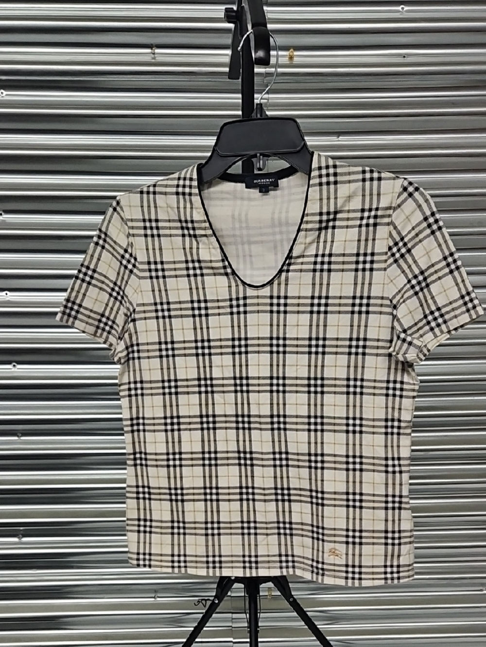 Burberry Short-Sleeve V-Neck Check Shirt in Beige and Black